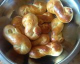 Foto del paso 9 de la receta: Pan de leche (mucenici)