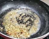 A picture of step 9 of Spaghetti aglio e olio.
