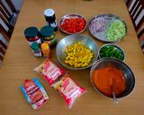 વેજ.પીઝા (Veg. Pizza Recipe In Gujarati) રેસીપી સ્ટેપ2ફોટો