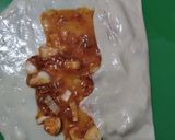 Gambar langkah 4 resipi Roti Canai Telur & Serunding.
