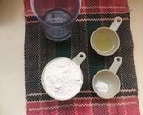 A picture of step 1 of Brick Dough (for making fried spring rolls).