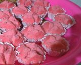 Foto langkah ke 6 dari resep Bolu kukus Mekar strawberry.