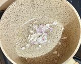 Foto langkah ke 7 dari resep Indomie Goreng Spesial plus Ebi Furai.