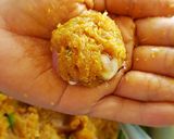 A picture of step 2 of Kebab Egg Sandwich.
