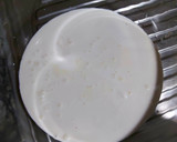 A picture of step 4 of Oreo cheese cake.