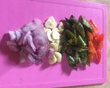 Foto langkah ke 1 dari resep Oseng Jantung Ayam Cabe Ijo.