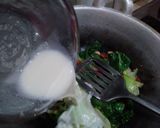 Foto langkah ke 5 dari resep Tumis Pokcoy Telur Orak Arik.