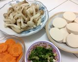 Hình bước làm 1 của món Canh nấm linh chi chay