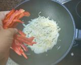 Foto del paso 2 de la receta: Wok de repollo y heura
