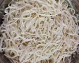 A picture of step 2 of Garlic Butter corn Spaghetti.