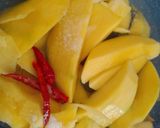 A picture of step 2 of Green Mango sauce.