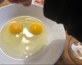 Foto del passaggio 2 della ricetta Bocconcini di pollo con corn flakes