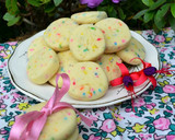Foto del paso 5 de la receta: Galletitas de limón con harina de arroz, sin manteca💫