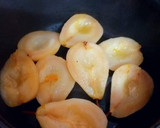 Foto del paso 5 de la receta: Peras al mosto blanco en almíbar de albaricoque y vainilla