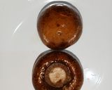 A picture of step 1 of Rice Porridge with Button Mushrooms.