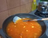 Foto langkah ke 7 dari resep Tan Hua Tang (Sup Telur Tomat).