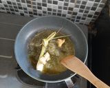 Foto langkah ke 6 dari resep Seafood Saus Padang (udang dan cumi).
