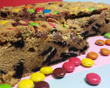 Foto del paso 8 de la receta: Tarta oreo con lacasitos