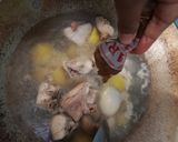 Foto langkah ke 3 dari resep Kari Ayam Kentang.