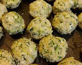 Foto del passaggio 4 della ricetta Polpette di quinoa zucchine e provola dolce