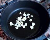 Foto del paso 3 de la receta: Habas tiernas orgánicas con berenjenas, pimiento rojo al vapor