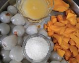A picture of step 1 of Lychee Mango Drink.