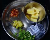 ગાર્લીક બ્રેડ(Garlic Bread Recipe In Gujarati) રેસીપી સ્ટેપ2ફોટો