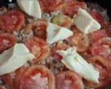 Foto del paso 4 de la receta: Hamburguesa 🍔 pizza 🍕 de carne en sartén 😋