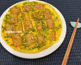 A picture of step 10 of Pan-Fried Tofu and Eggs with Oyster Sauce.
