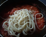 Foto del paso 4 de la receta: Espaguetis🍝 con tomate🍅🌰🍝