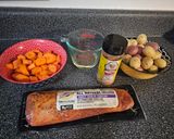 A picture of step 1 of Pork Loin/Potatoes/Carrots Bento Lunch.