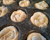 A picture of step 7 of Puff pastry muffins with only 2 ingredients.