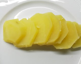 Foto del paso 1 de la receta: Ensalada templada de Piquillos con Patatas, Anchoas, Bonito Y Espárragos
