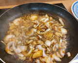 Foto del paso 3 de la receta: Solomillo cerdo en salsa strogonoff