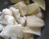 A picture of step 1 of Mashed cauliflower.