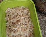 Hình bước làm 2 của món Nem chua rán viên tròn giòn rụm