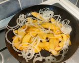 Foto del paso 2 de la receta: Hamburguesa de Ternera con Manzana Caramelizada y Queso Mahonés