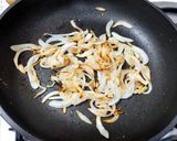 Foto del paso 3 de la receta: Salchichapas con queso