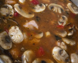 Foto del paso 3 de la receta: Garbanzos con longanizas de pollo y setas