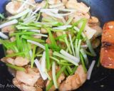 รูปขั้นตอนการทำที่ 4 ของ ไก่ผัดน้ำมันหอย