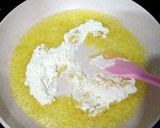 Foto langkah ke 3 dari resep Sup Krim Ayam Jamur.
