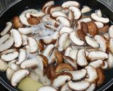 A picture of step 6 of Lotus root peanut soup.