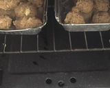 Foto del paso 3 de la receta: Bolitas de frijol con queso mozzarella al horno