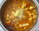 Foto del paso 4 de la receta: Patatas a la riojana (o sea con chorizo)