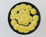 Foto del paso 3 de la receta: Tortitas de patata y queso
