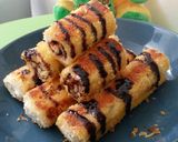 Foto langkah ke 3 dari resep Chocobanana Toast Roll.