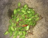 Foto langkah ke 4 dari resep Tumis Tongkol Pete.