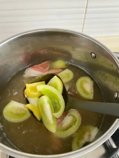 Langkah-langkah untuk membuat Resep Soup ikan Batam (segar dan sehat)