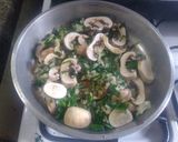 Foto del paso 2 de la receta: Pollo al verdiñon (verdeo y champiñón) con papas 🤔🤗🤗