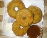 A picture of step 5 of Potato chicken donuts.